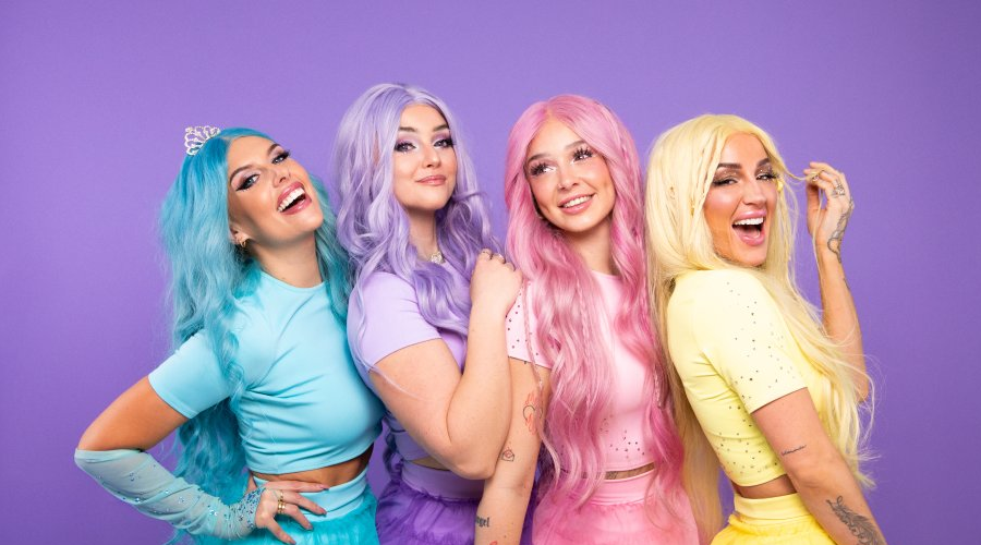Dolly Style singers