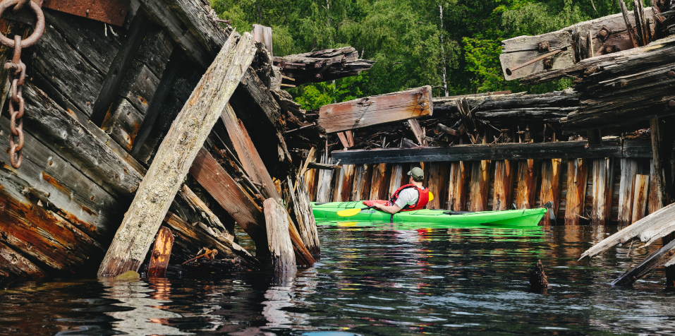 Paddling bland skeppsvrak