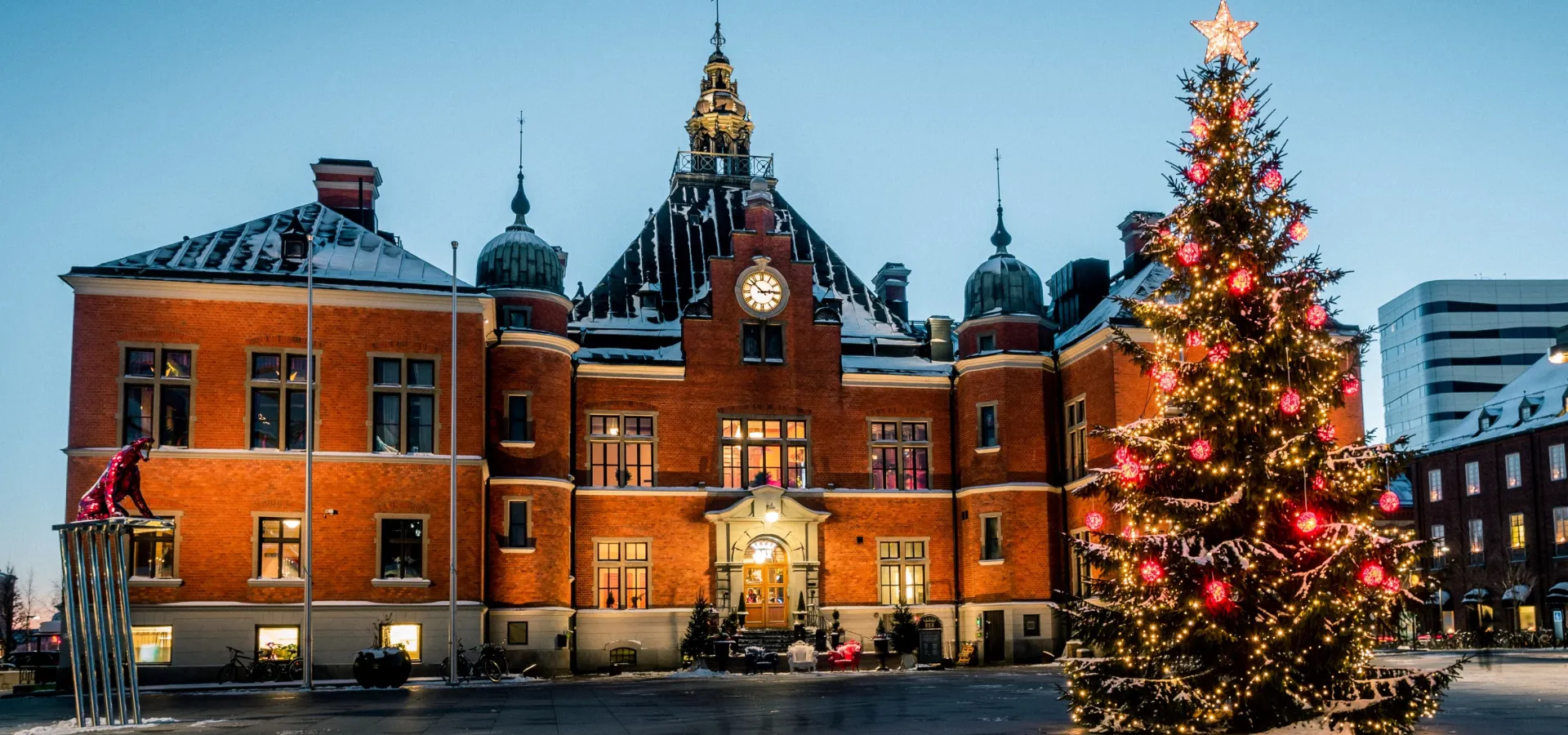 Julgran Rådhustorget. Foto Philip Avesand