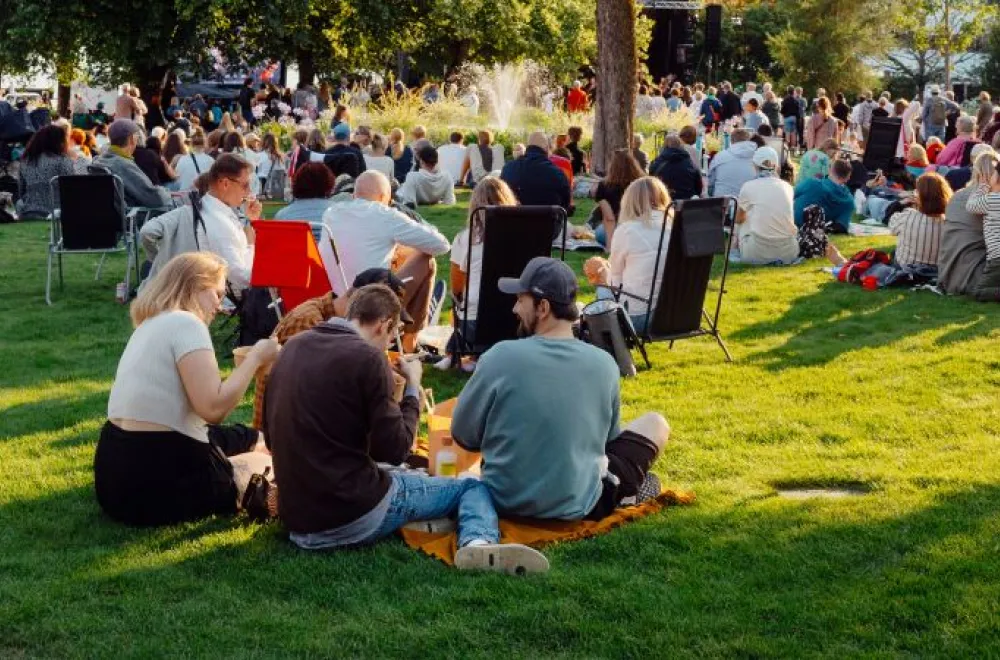 Folk Picnic in Broparken