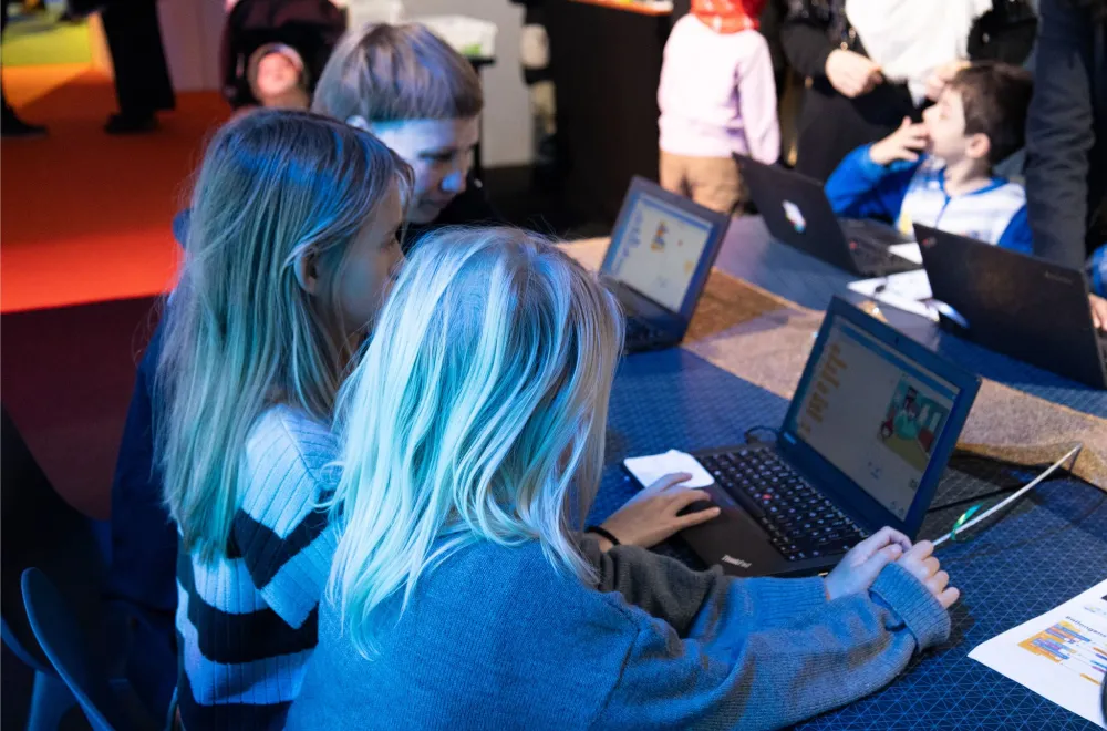 Create games in Scratch
