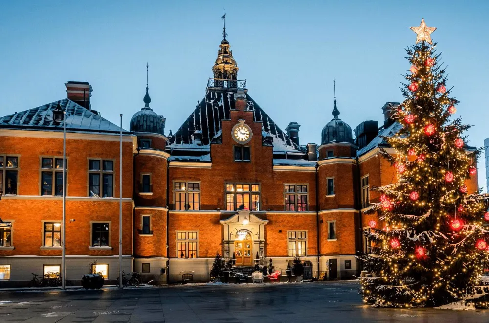 Lighting of the Christmas tree at Rådhustorget