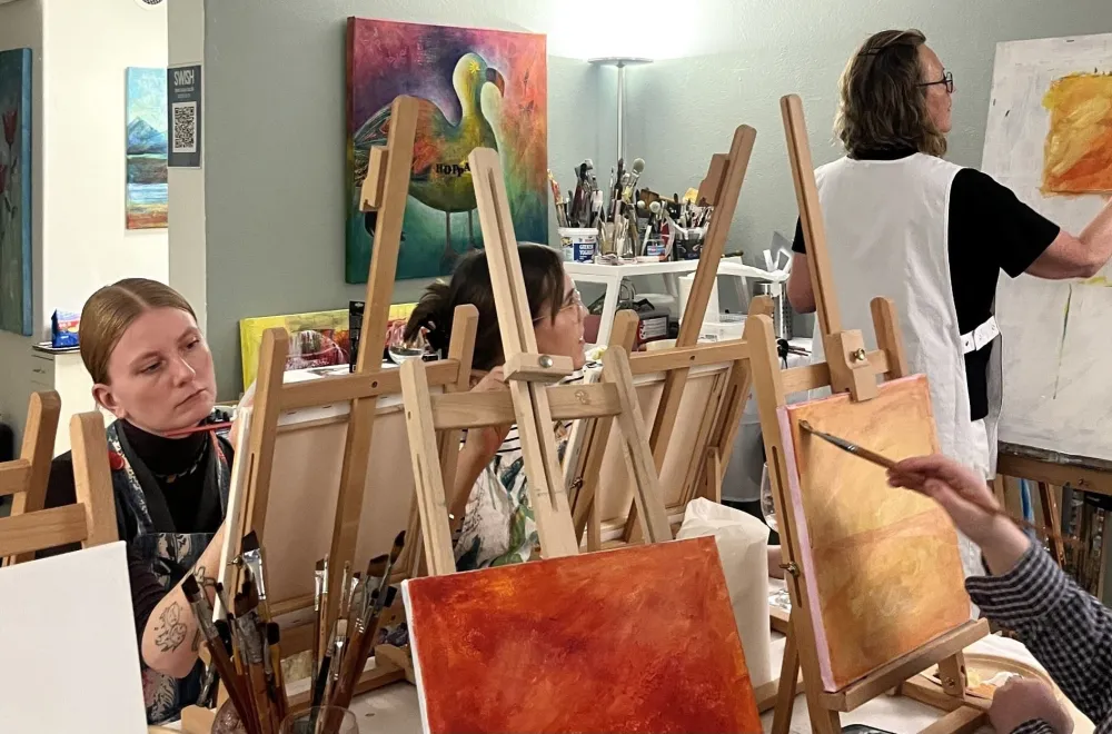 Måla och skåla – a more fun after-work experience