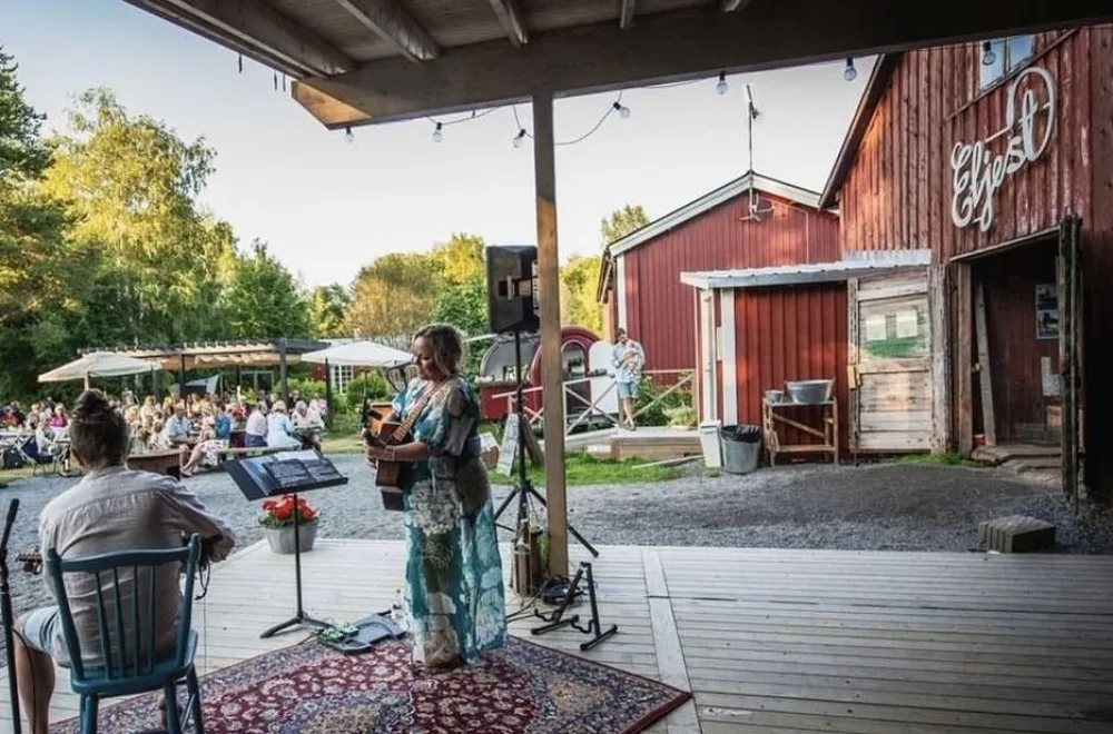 Midsummer celebrations at Eljest