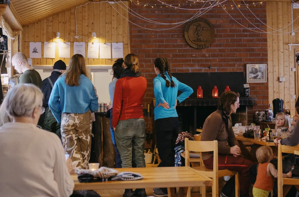 Treasure hunt at Hamptjärnsstugan